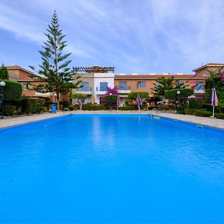 Villa Nephele-Stylish 2Bd Townhouse In Kato Paphos Extérieur photo