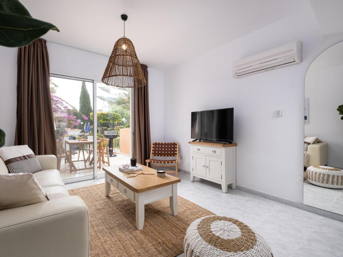 Villa Nephele-Stylish 2Bd Townhouse In Kato Paphos Extérieur photo