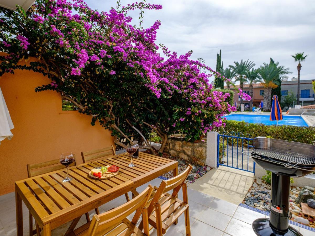 Villa Nephele-Stylish 2Bd Townhouse In Kato Paphos Extérieur photo